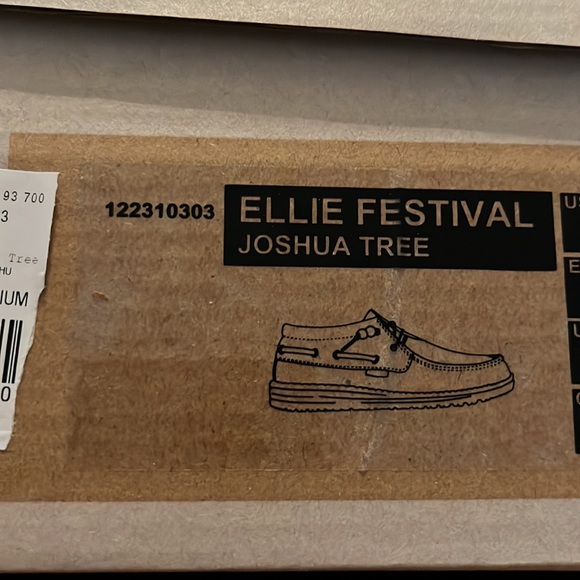 NIB Festival Hey Dude Shoes - Picture 9 of 12